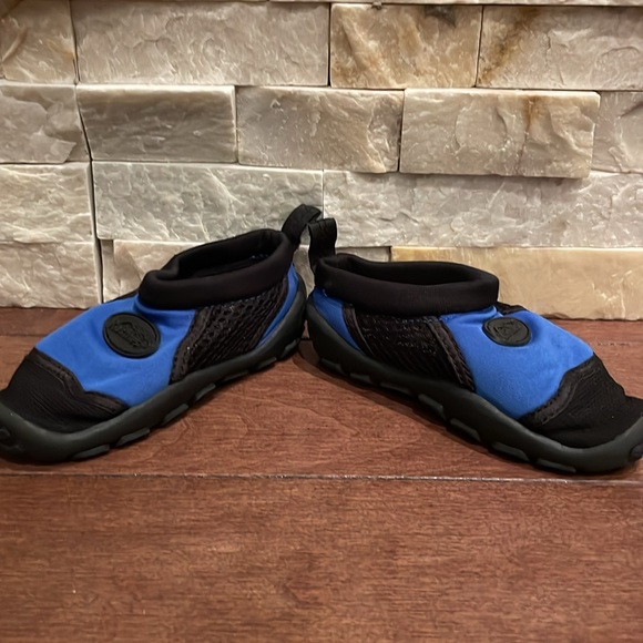 Kushies Water shoes - Picture 3 of 8